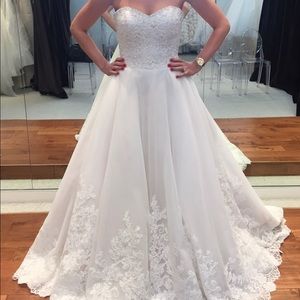 Mari Lee by Madeline Gardner bridal dress